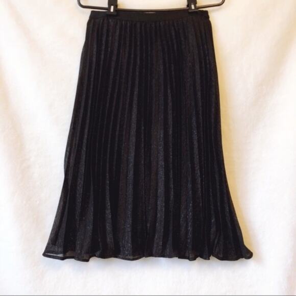New York & Company Dresses & Skirts - New York & Company Black Metallic Pleated Midi Skirt